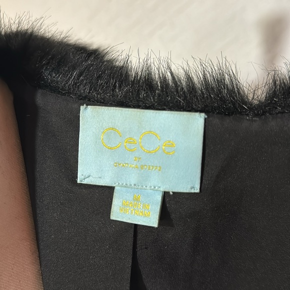 C’è C’è Medium Faux Fur Black Vest - Picture 6 of 6